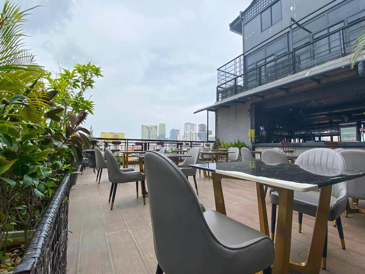 Check Inn Phnom Penh Bkk1 Экстерьер фото