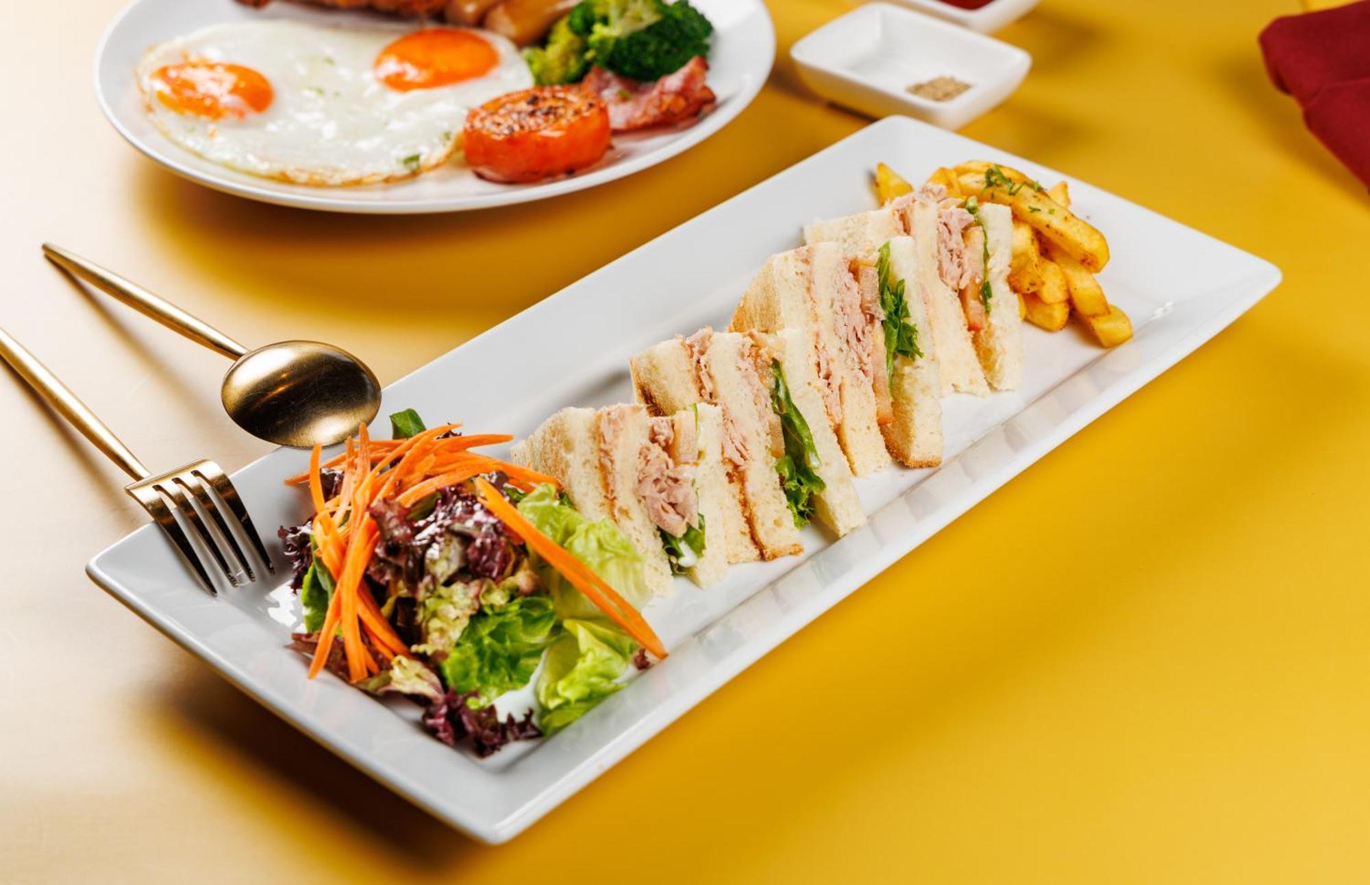 Check Inn Phnom Penh Bkk1 Экстерьер фото